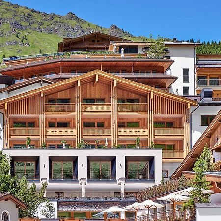 Hotel Berghof Crystal Spa & Sports Tux Exteriör bild