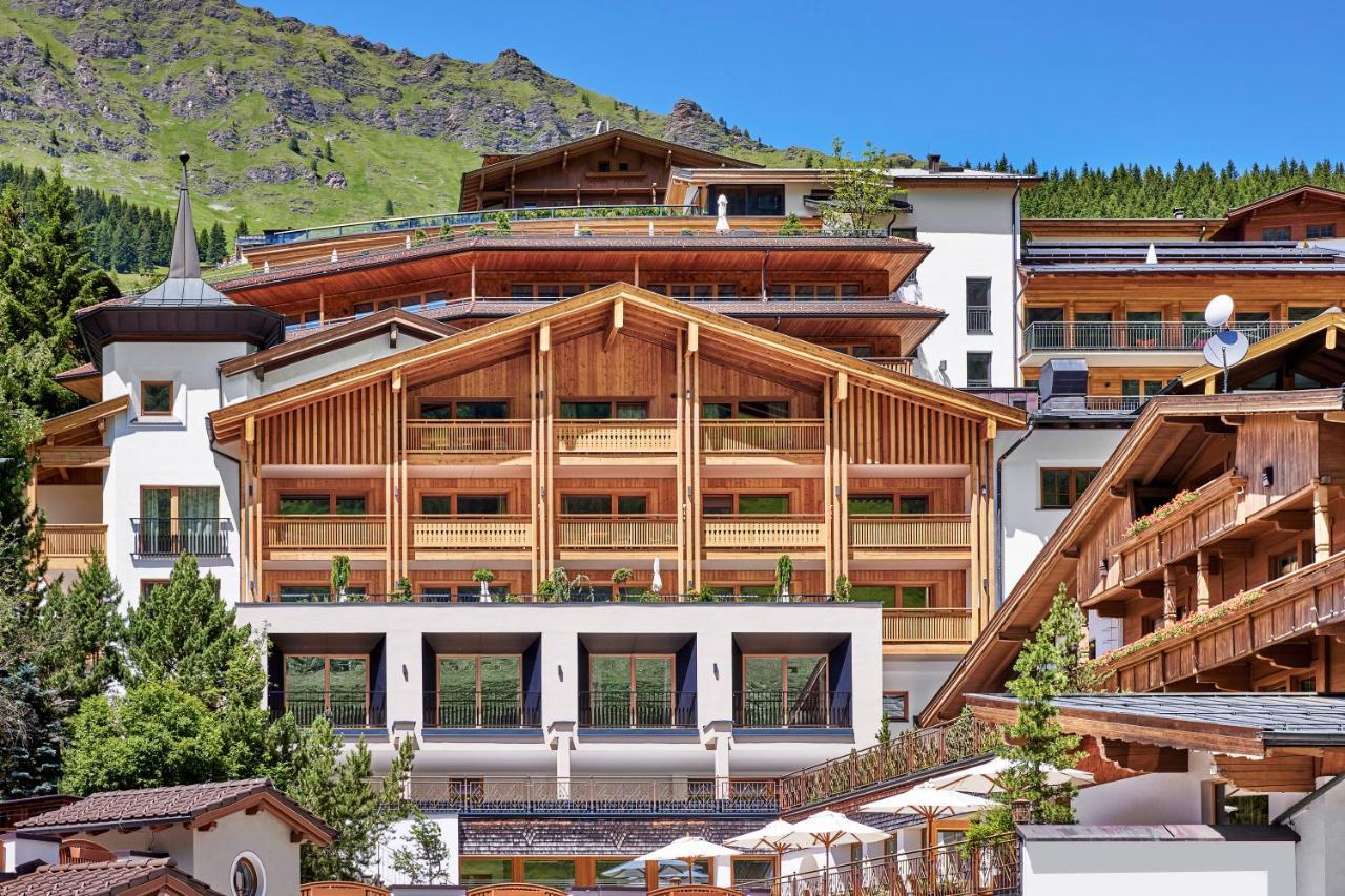 Hotel Berghof Crystal Spa & Sports Tux Exteriör bild
