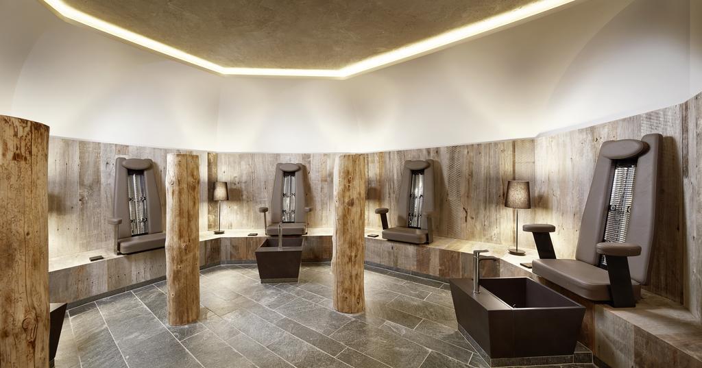Hotel Berghof Crystal Spa & Sports Tux Exteriör bild