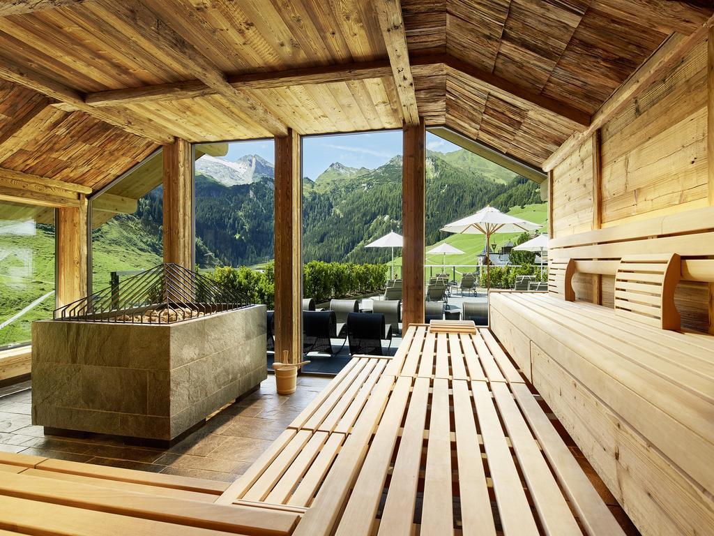 Hotel Berghof Crystal Spa & Sports Tux Exteriör bild