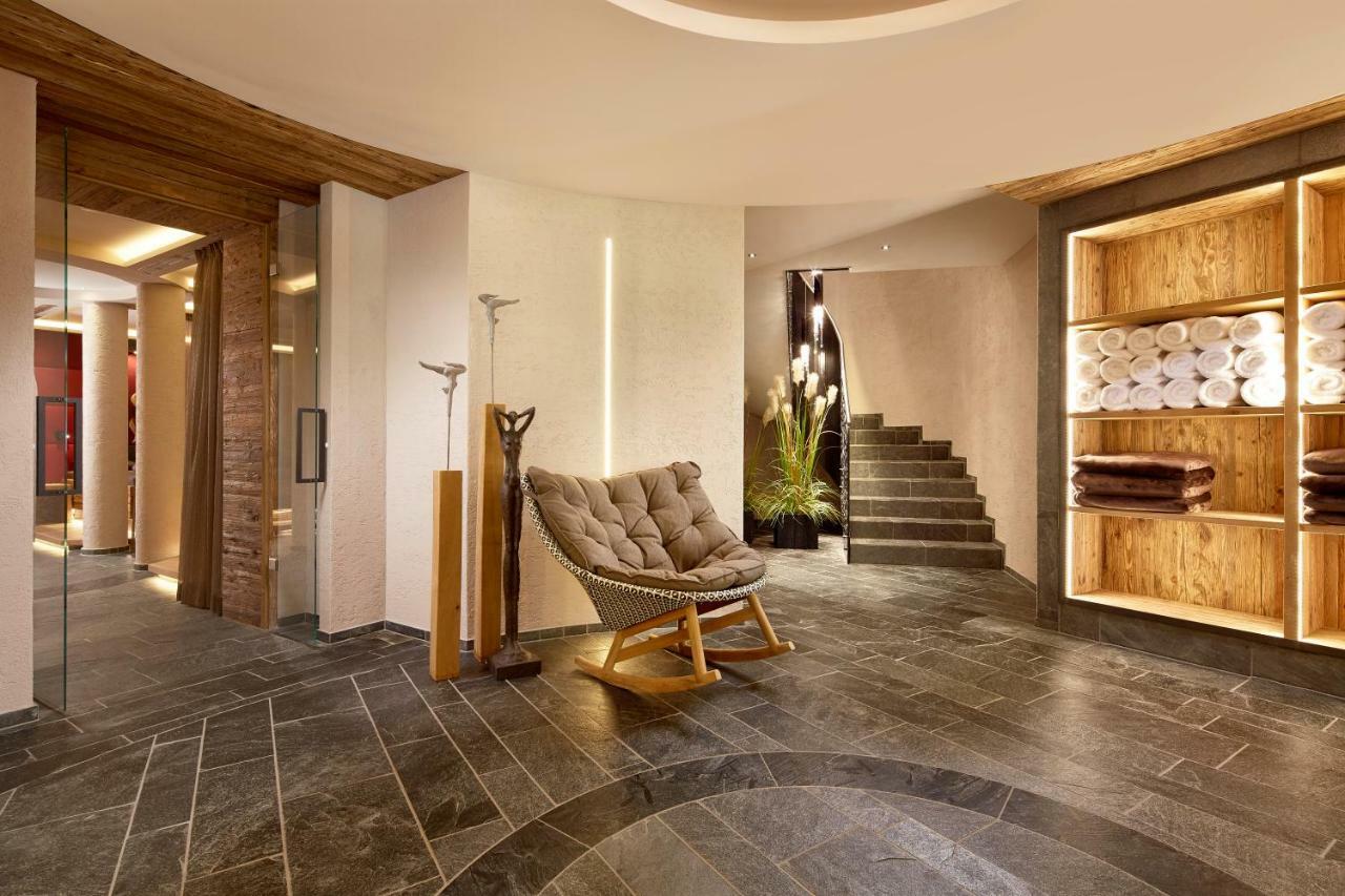 Hotel Berghof Crystal Spa & Sports Tux Exteriör bild
